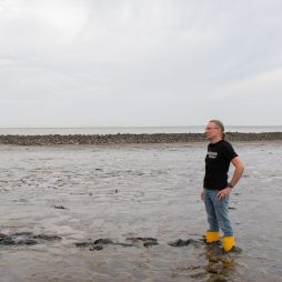 Dreharbeiten untererschwerten Bedingungen. (Foto: Sebstian Schatz/Ostfriesische Landschaft)