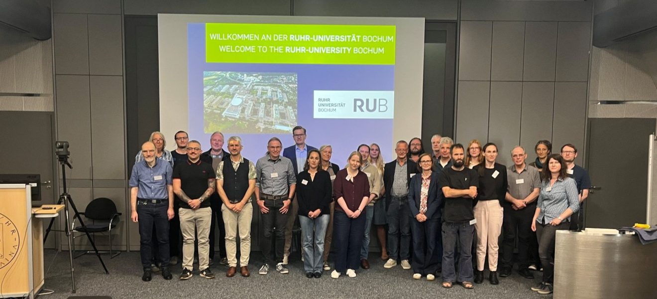 Die Arbeitsgruppe des Projektes: "Westgermanien im Wandel - Edition und multidisziplinäre Erforschung der nordwestdeutschen Kulturlandschaft während römischen Kaiserzeit (1.-4. Jahrhundert)" (Foto: Ruhr-Universität Bochum).